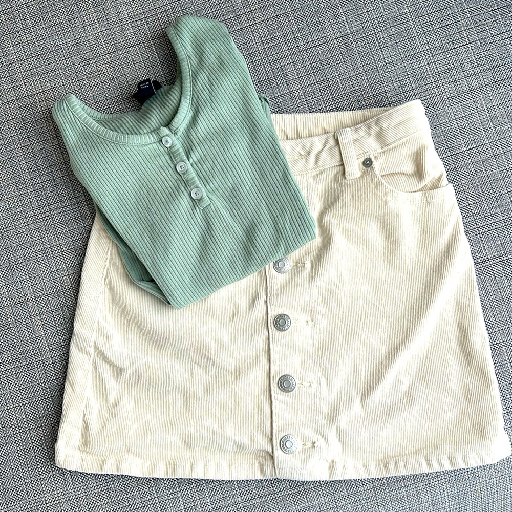 Charming Girls’ Outfit - Green Top & Beige Skirt (Size 7-8)